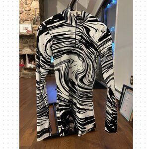 CHIQUESPORT Desire Half Zip Top for women